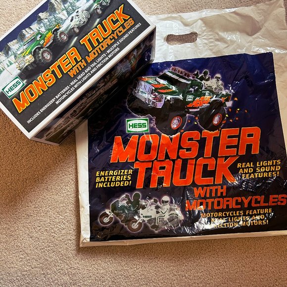 NIB Vintage 2007 HESS Oil Company Toy MONSTER Truck w/2 Motorcycles andorg bag